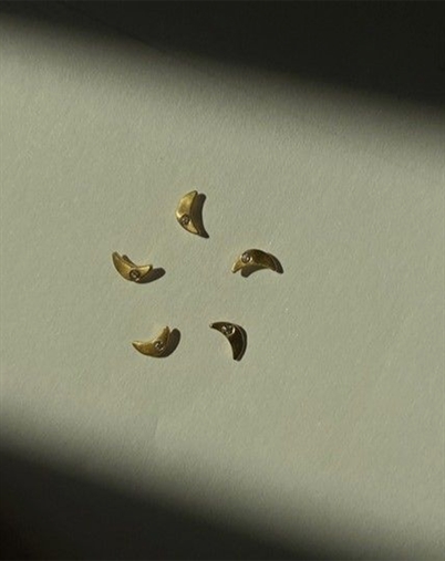 Stine A - Tout Petit Bella Moon Single Ørering - Guldfarvet